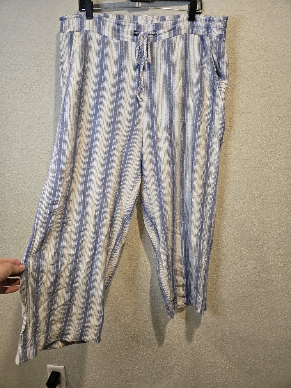 Westport Woman 1X Striped Linen Blend Crop Pants Blue White Drawstring Pockets
